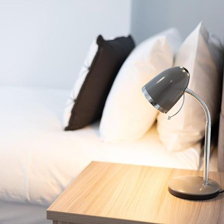 City Centre, Parking, Smart Tv'S In All Rooms Свонсі Екстер'єр фото