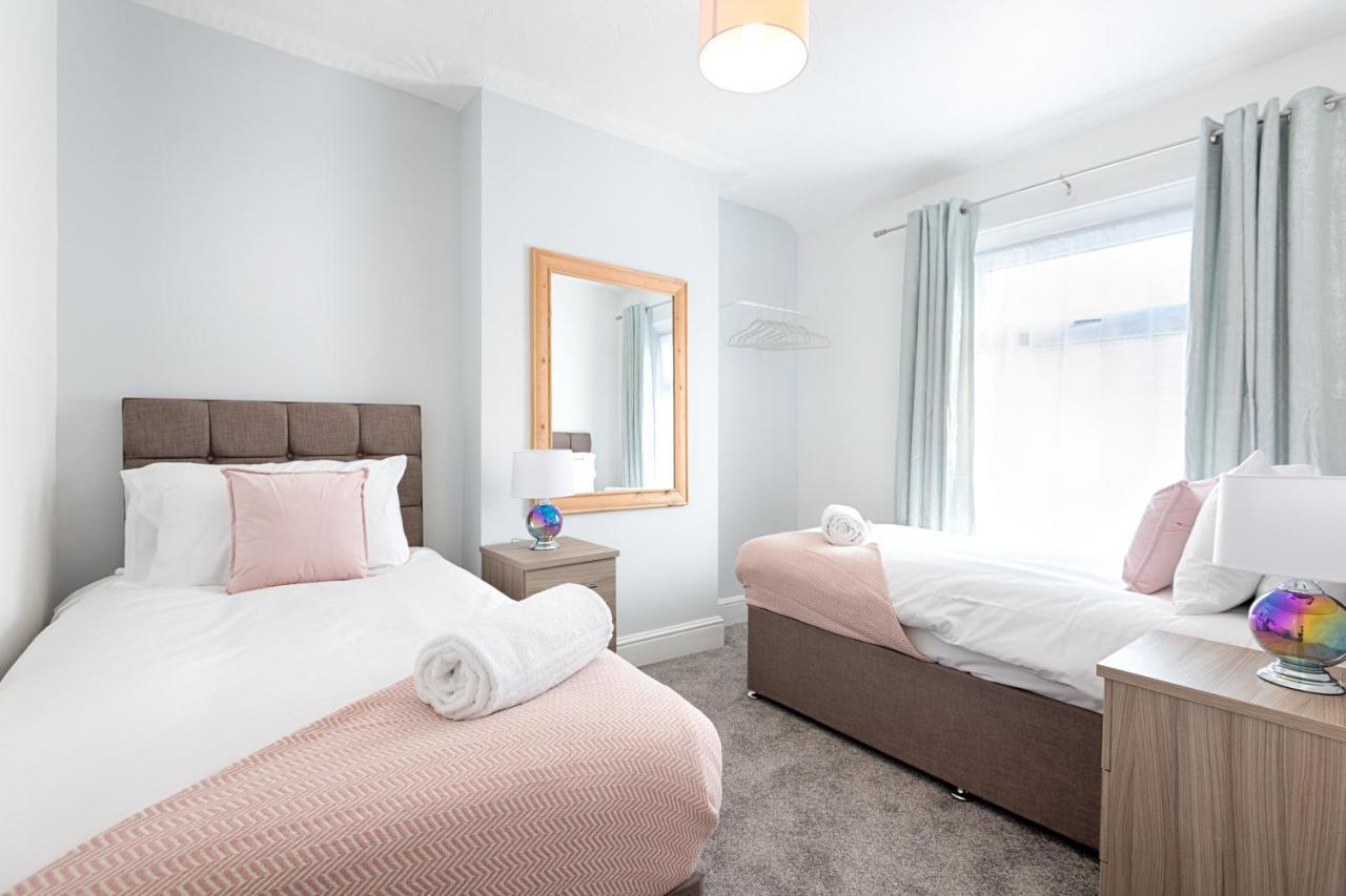 City Centre, Parking, Smart Tv'S In All Rooms Свонсі Екстер'єр фото