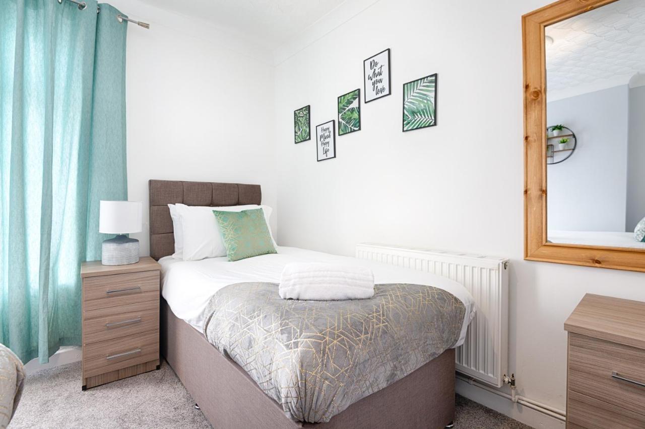 City Centre, Parking, Smart Tv'S In All Rooms Свонсі Екстер'єр фото