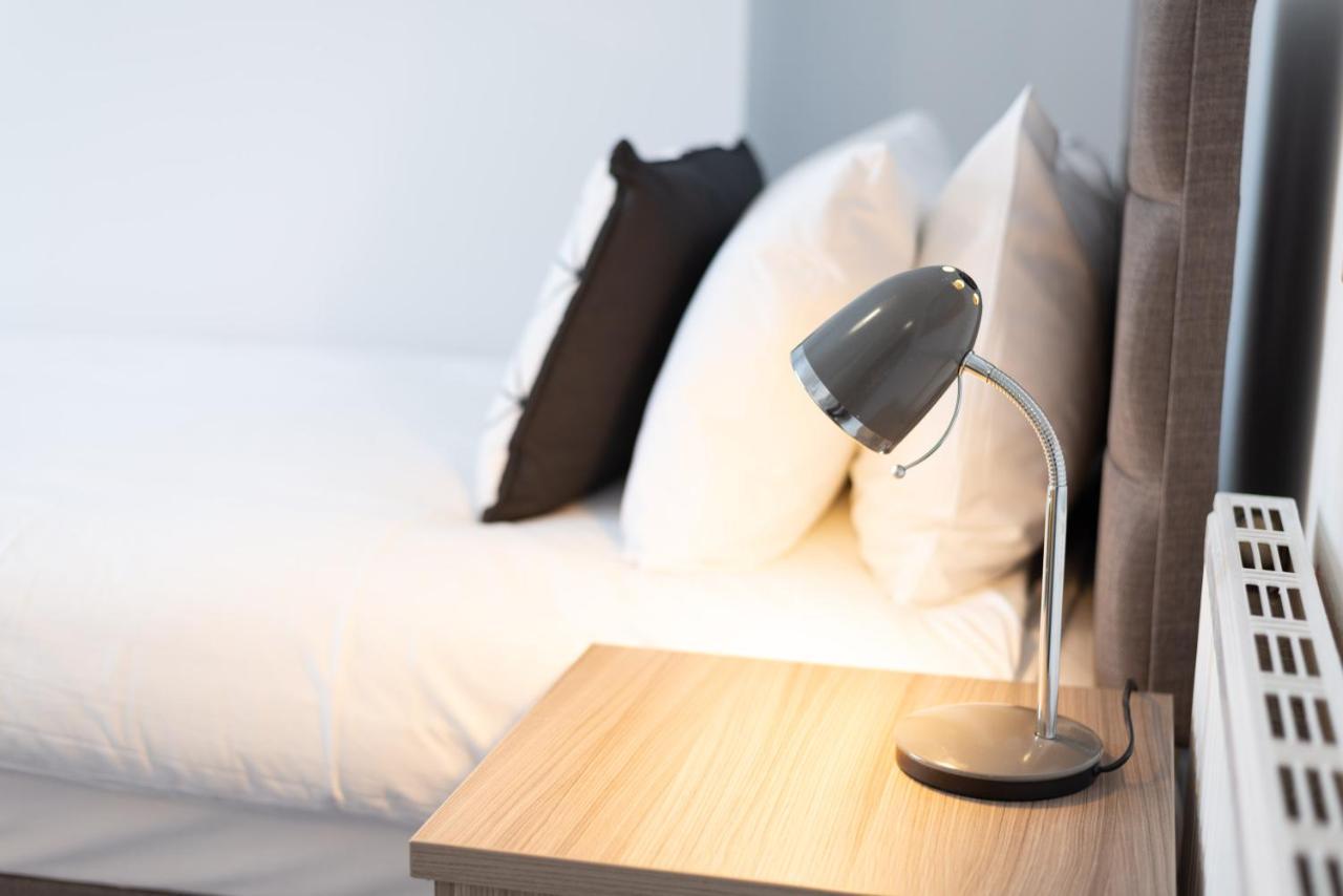 City Centre, Parking, Smart Tv'S In All Rooms Свонсі Екстер'єр фото