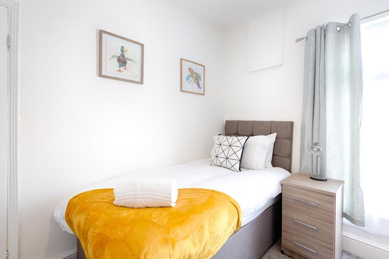 City Centre, Parking, Smart Tv'S In All Rooms Свонсі Екстер'єр фото